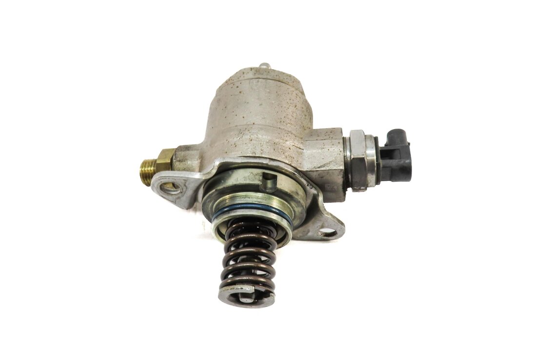 Thumbnail 5: 2009-2012 AUDI A4 A5 Q5 (B8 8K 8R 8T) 2.0T TURBO ENGINE HIGH PRESSURE FUEL PUMP