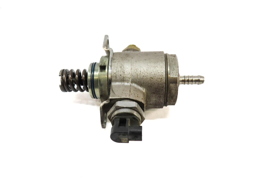 Thumbnail 6: 2009-2012 AUDI A4 A5 Q5 (B8 8K 8R 8T) 2.0T TURBO ENGINE HIGH PRESSURE FUEL PUMP