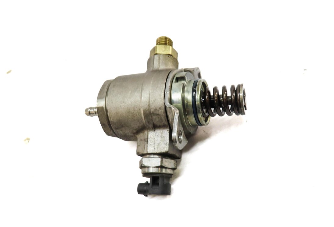 Thumbnail 7: 2009-2012 AUDI A4 A5 Q5 (B8 8K 8R 8T) 2.0T TURBO ENGINE HIGH PRESSURE FUEL PUMP