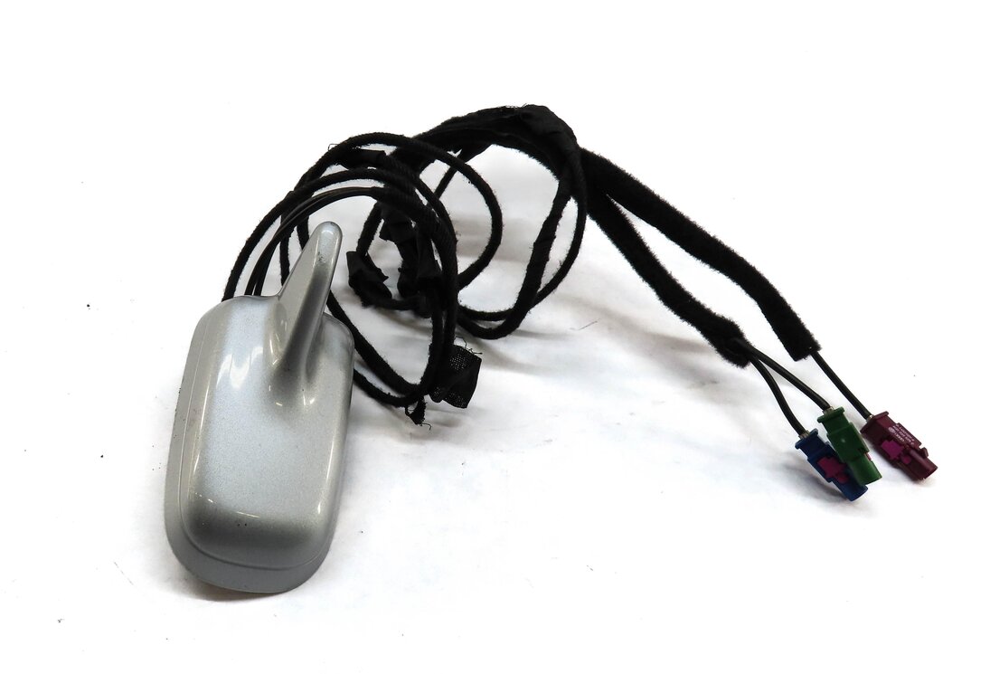 Thumbnail 2: 2008-2012 AUDI A5 S5 (B8 8T) COUPE RADIO STEREO RECEPTION ANTENNA (ICE SILVER)