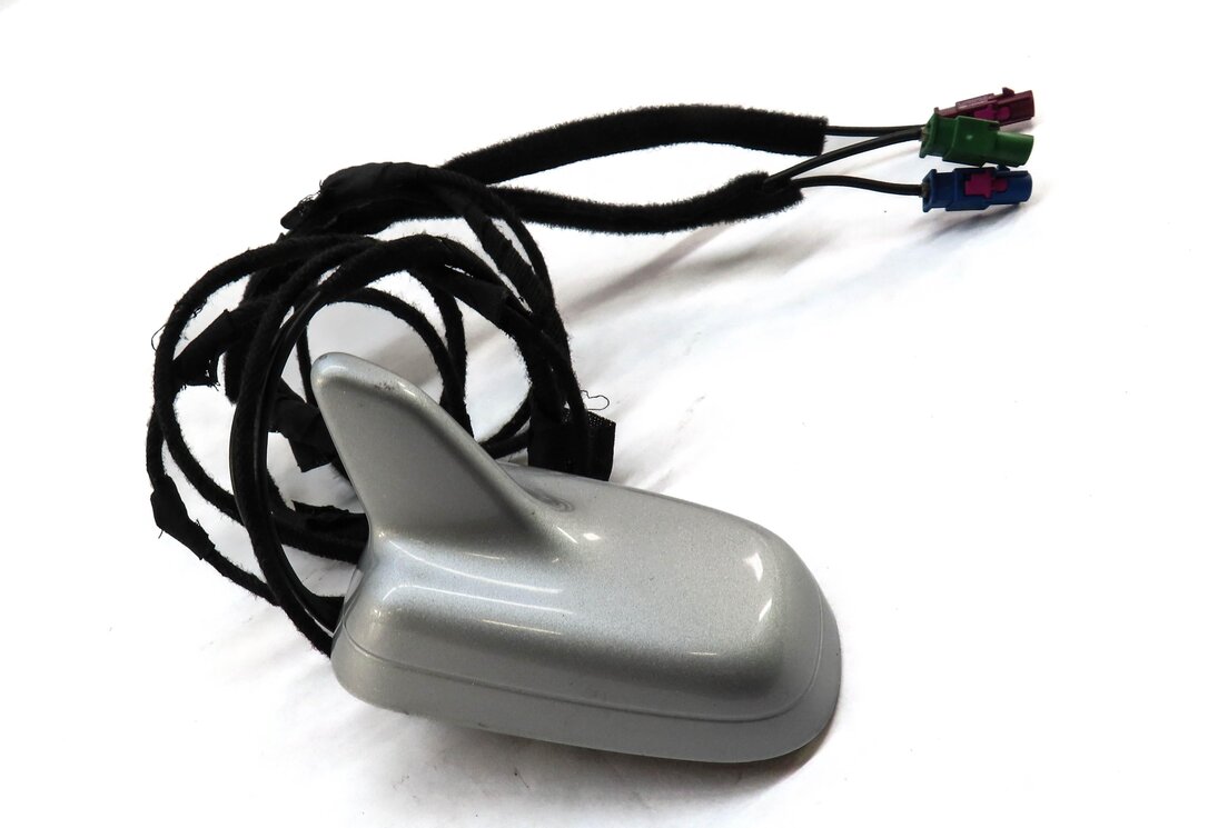 Thumbnail 3: 2008-2012 AUDI A5 S5 (B8 8T) COUPE RADIO STEREO RECEPTION ANTENNA (ICE SILVER)