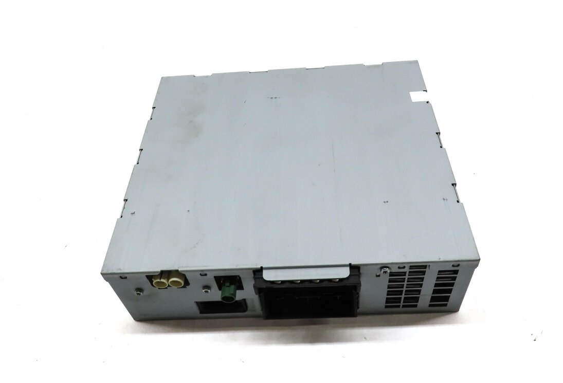 Thumbnail 2: 2010 AUDI A5 (B8 8T) RADIO STEREO HARMAN BECKER RECEIVER CONTROL MODULE