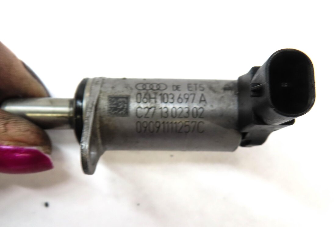 Thumbnail 4: 2010 AUDI A5 (B8 8T) 2.0L TURBO ENGINE CAEB CAMSHAFT ADJUST VALVE SOLENOID SET 8