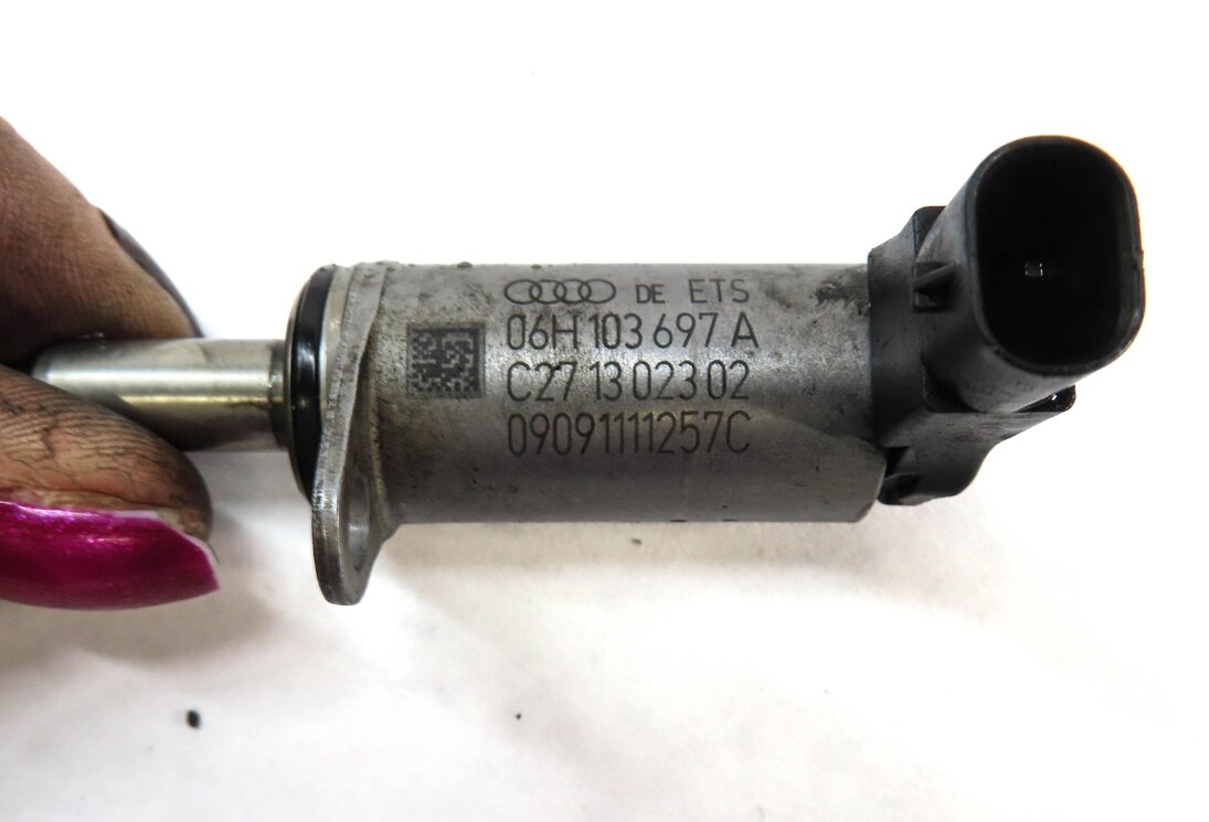 Thumbnail 5: 2010 AUDI A5 (B8 8T) 2.0L TURBO ENGINE CAEB CAMSHAFT ADJUST VALVE SOLENOID SET 8