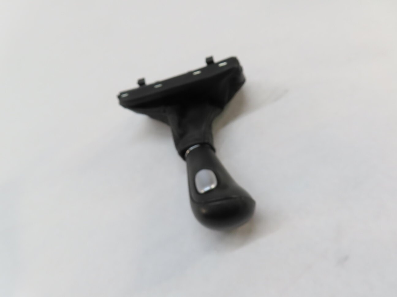 2010 AUDI A5 (B8 8T) FLOOR SHIFTER SHIFT KNOB & BOOT (BLACK) 8K1713139A