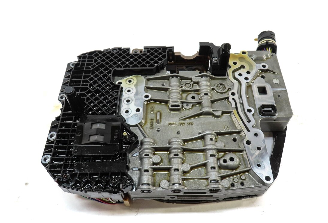 Thumbnail 2: 10-11 AUDI A5 S5 (B8 8T) 2.0L / 4.2L AWD QUATTRO 6 SPEED TRANSMISSION VALVE BODY