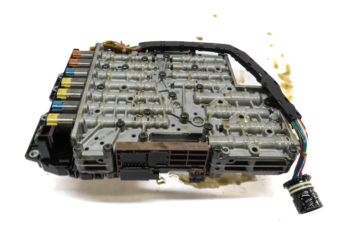Thumbnail 5: 10-11 AUDI A5 S5 (B8 8T) 2.0L / 4.2L AWD QUATTRO 6 SPEED TRANSMISSION VALVE BODY
