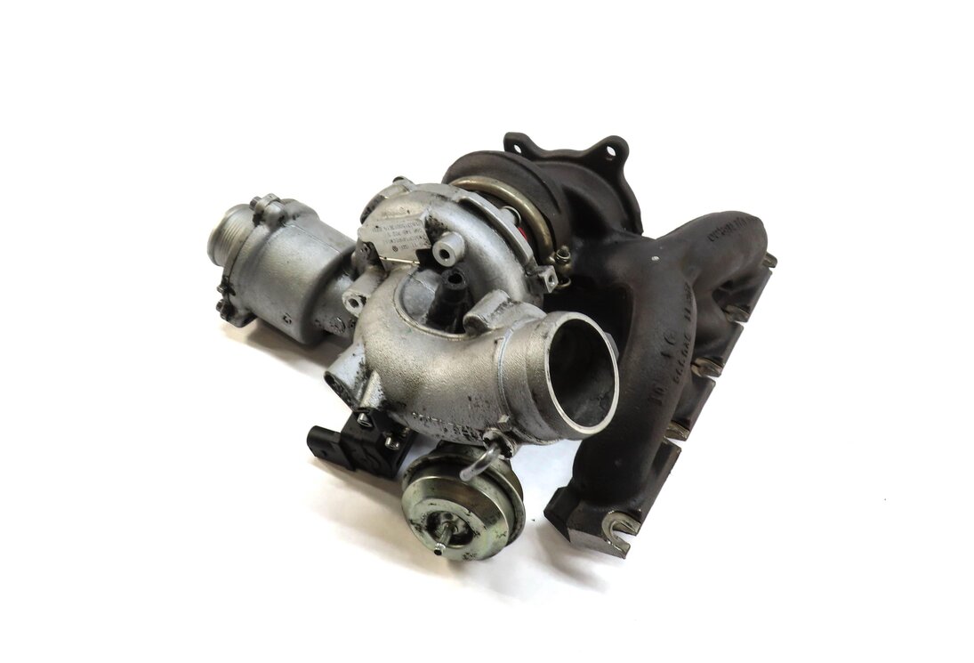 2009-2012 AUDI A4 A5 Q5 (B8 8K 8T 8R) 2.0T TURBO ENGINE TURBOCHARGER w/ MANIFOLD