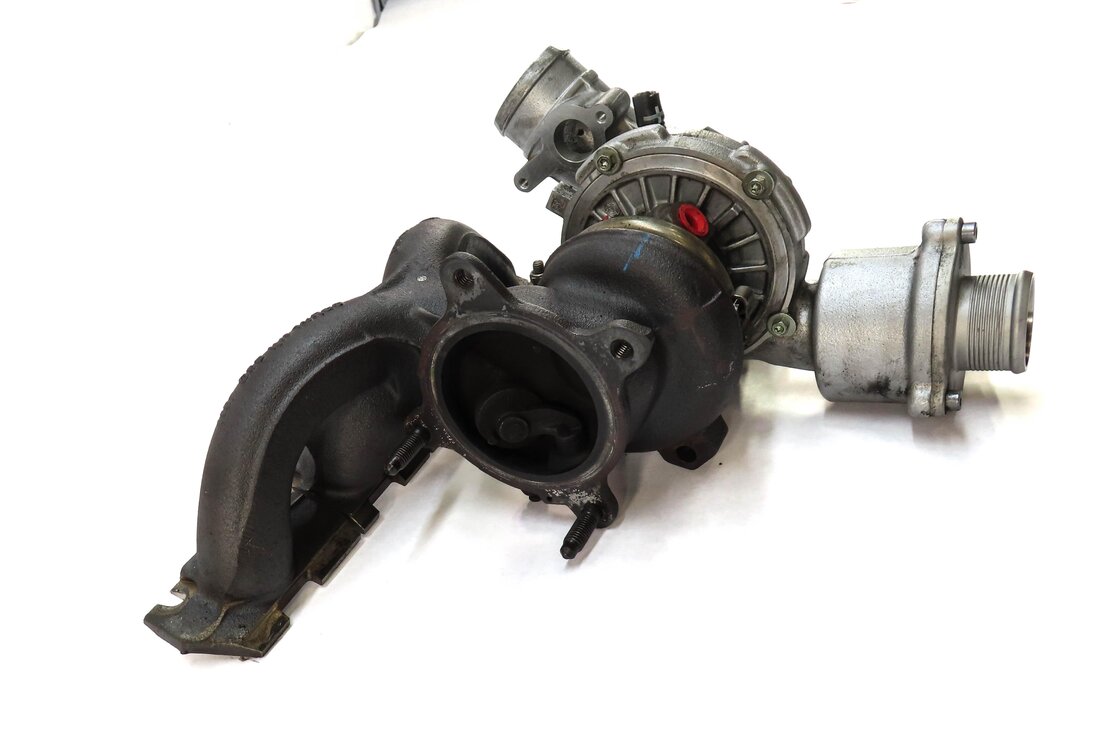 Thumbnail 4: 2009-2012 AUDI A4 A5 Q5 (B8 8K 8T 8R) 2.0T TURBO ENGINE TURBOCHARGER w/ MANIFOLD