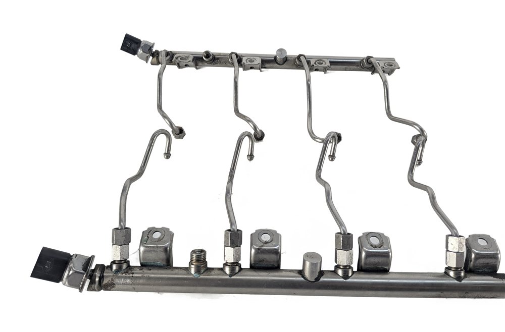 Thumbnail 3: 2013 BMW X5 (E70) 4.4L (N63) ENGINE HIGH PRESSURE FUEL RAIL SET/2 w/LINES SENSOR
