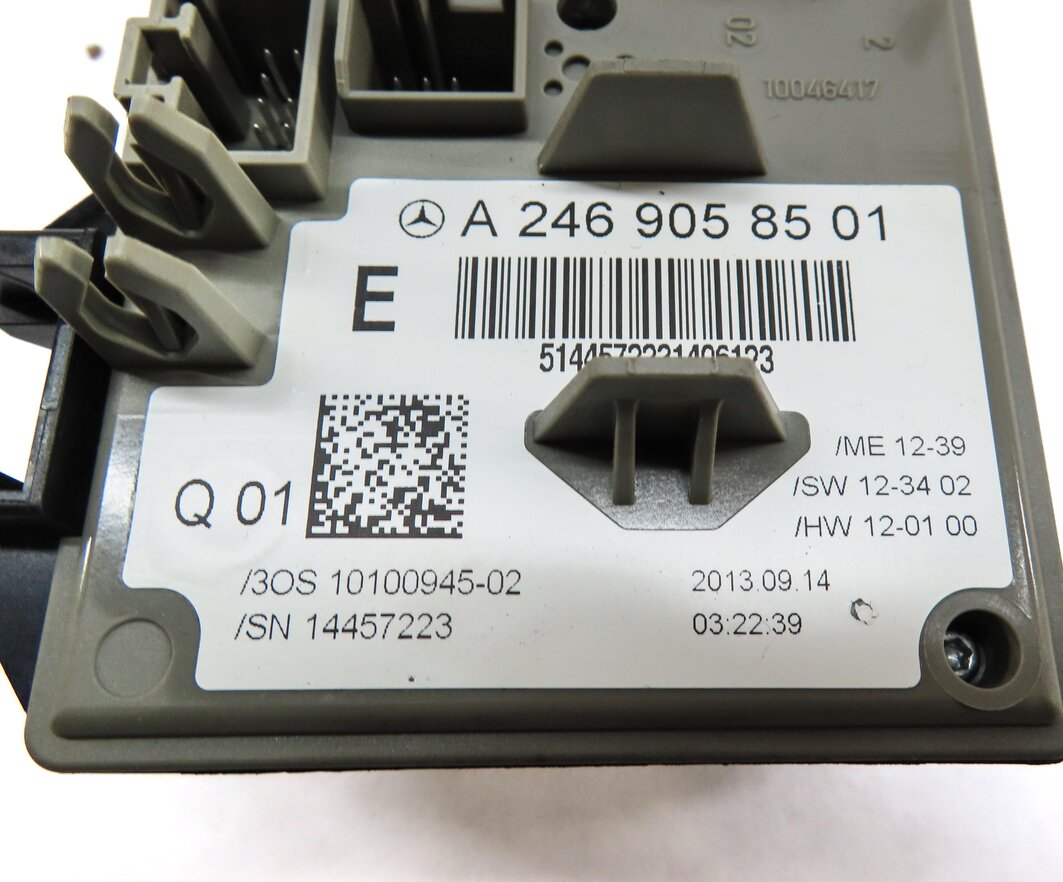 Thumbnail 4: 2014-2015 MERCEDES BENZ CLA45 AMG CLA250 (C117) IGNITION SWITCH MODULE