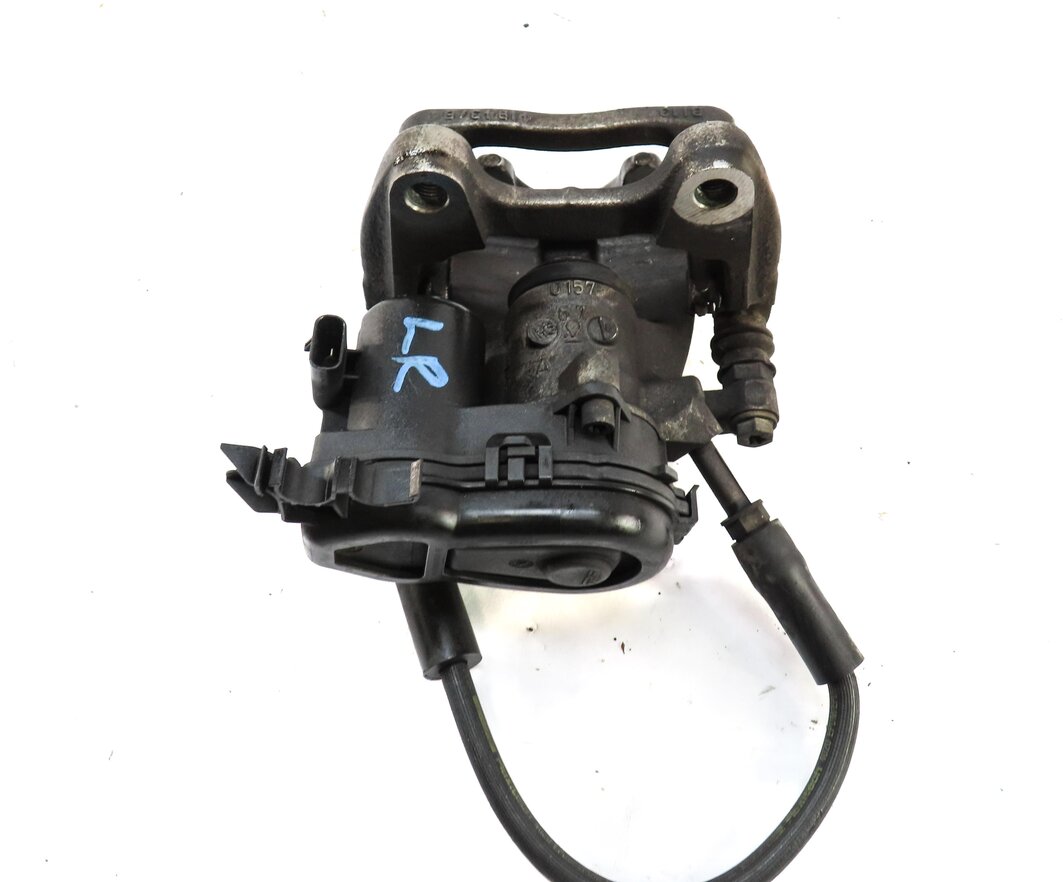 Thumbnail 4: 2014-2019 MERCEDES CLA250 (C117) FWD SPORT REAR LEFT BRAKE CALIPER w/ ACTUATOR