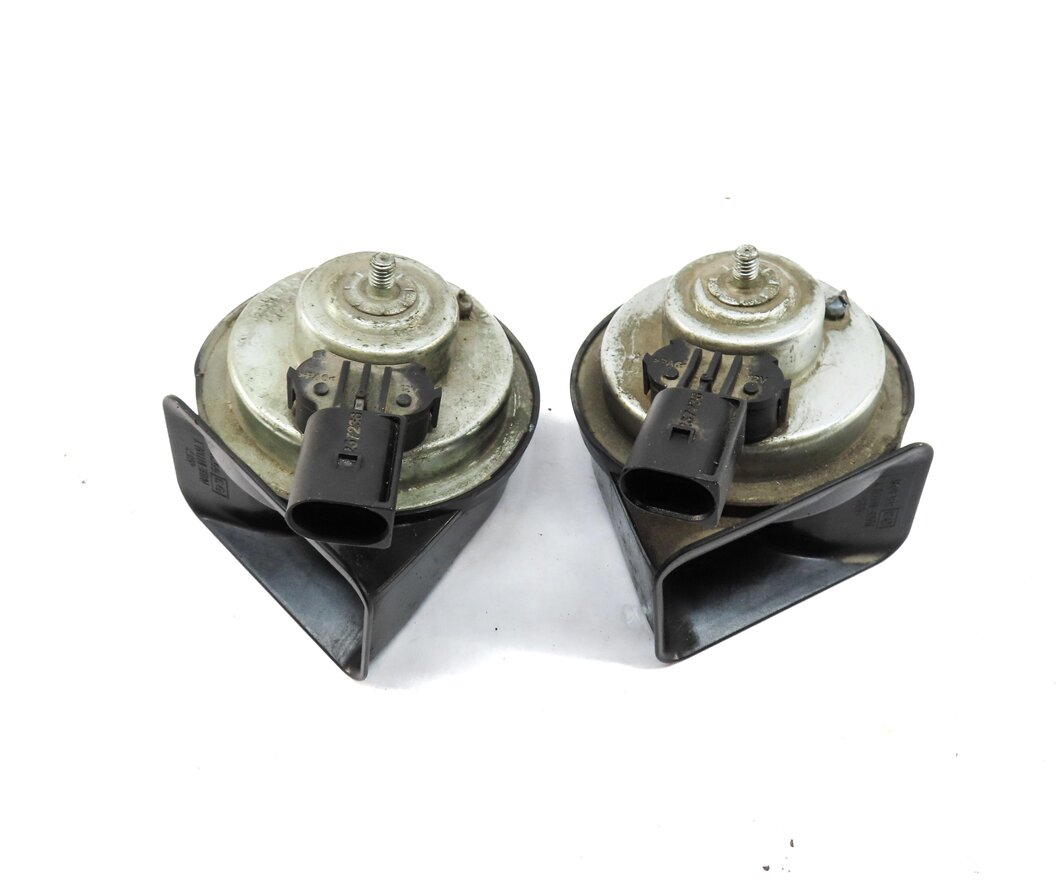 Thumbnail 3: 14-17 MERCEDES B250 CLA250 GLA250 (C117 W117 W246 X156) HIGH & LOW TONE HORN SET