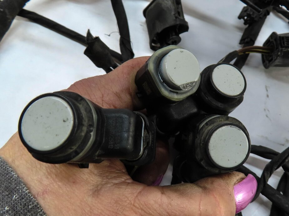 Thumbnail 5: 2013 BMW 640i GRAN COUPE F06 FRONT PARK ASSIST PDC SENSOR SET4 (WHITE) & HARNESS