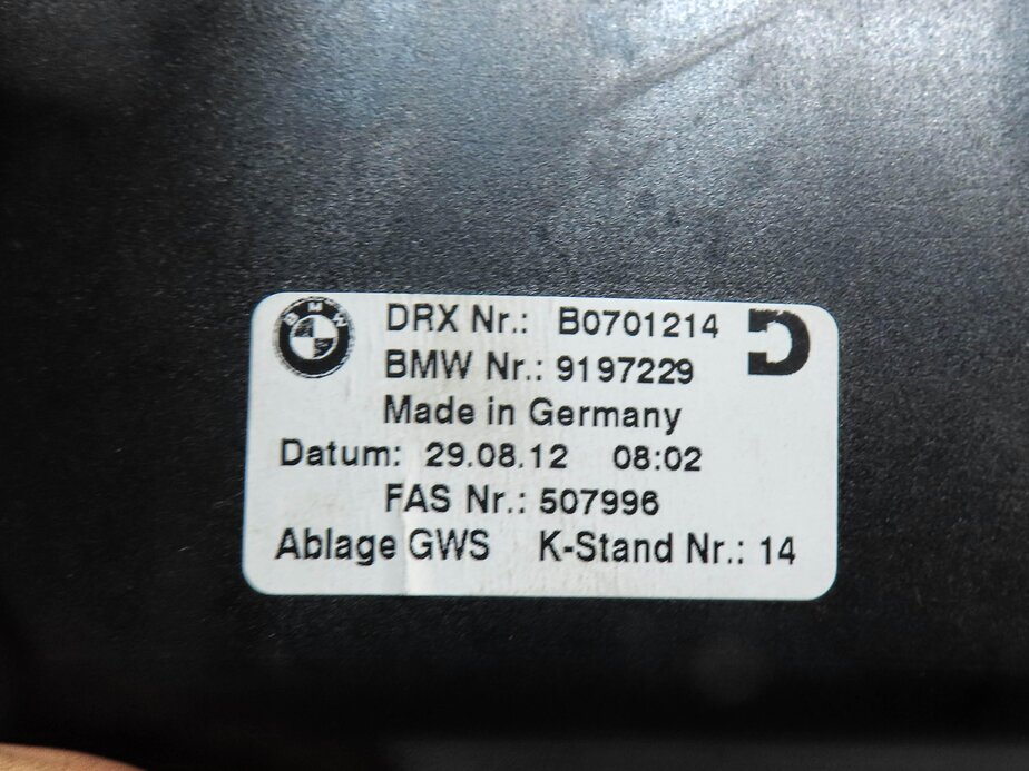 Thumbnail 6: 2013 BMW 640i GRAN COUPE F06 FRONT CENTER CONSOLE STORAGE CUBBY (BLACK LEATHER)