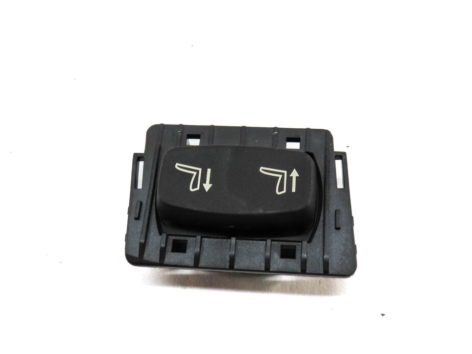 Thumbnail 3: 2013 BMW 640i GRAN COUPE (F06) FRONT LEFT DRIVER SEAT ADJUST SWITCH (BLACK)