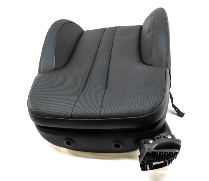 Thumbnail 4: 2013 BMW 640i GRAN COUPE (F06) FRONT RIGHT UPPER SEAT CUSHION w/ HEAT VENT BLACK