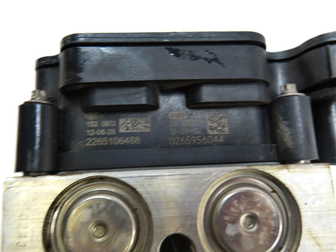 Thumbnail 5: 2012-2019 BMW 5 6 7 SERIES (F01 F02 F04 F06 F10 F12) ABS BRAKE PUMP w/ MODULE