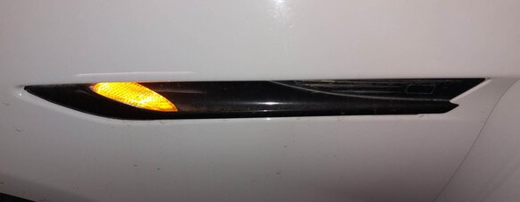 Thumbnail 2: 12-15 BMW 6 SERIES F06 F12 F13 FRONT LEFT FENDER LIGHT w/ AUTO PARK RADAR SENSOR