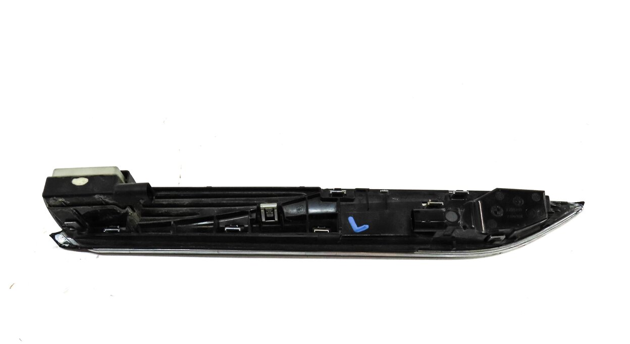 Thumbnail 4: 12-15 BMW 6 SERIES F06 F12 F13 FRONT LEFT FENDER LIGHT w/ AUTO PARK RADAR SENSOR
