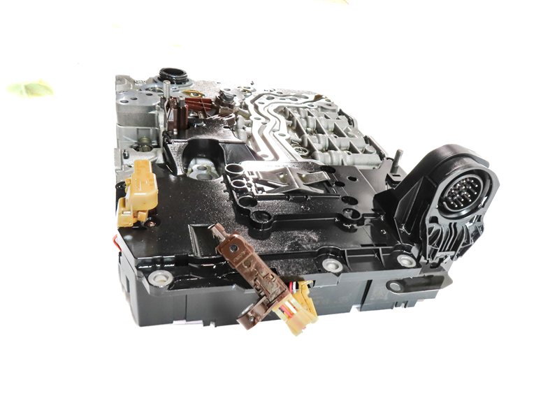 Thumbnail 4: 2012 BMW 640i (F06 F12 F13) 8HP45 AUTOMATIC TRANSMISSION VALVE BODY MECHATRONIC