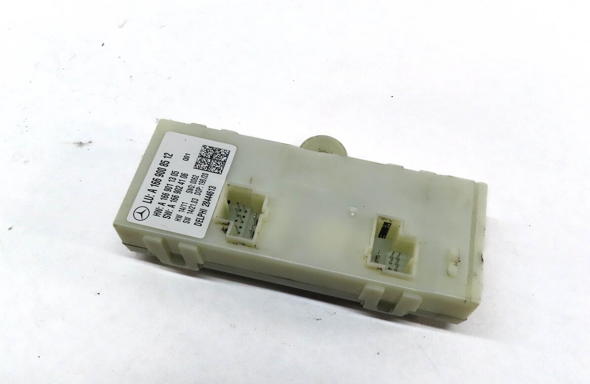 2013 MERCEDES ML550 (W166) REAR TRUNK LIFTGATE HATCH CONTROL MODULE 1669008512