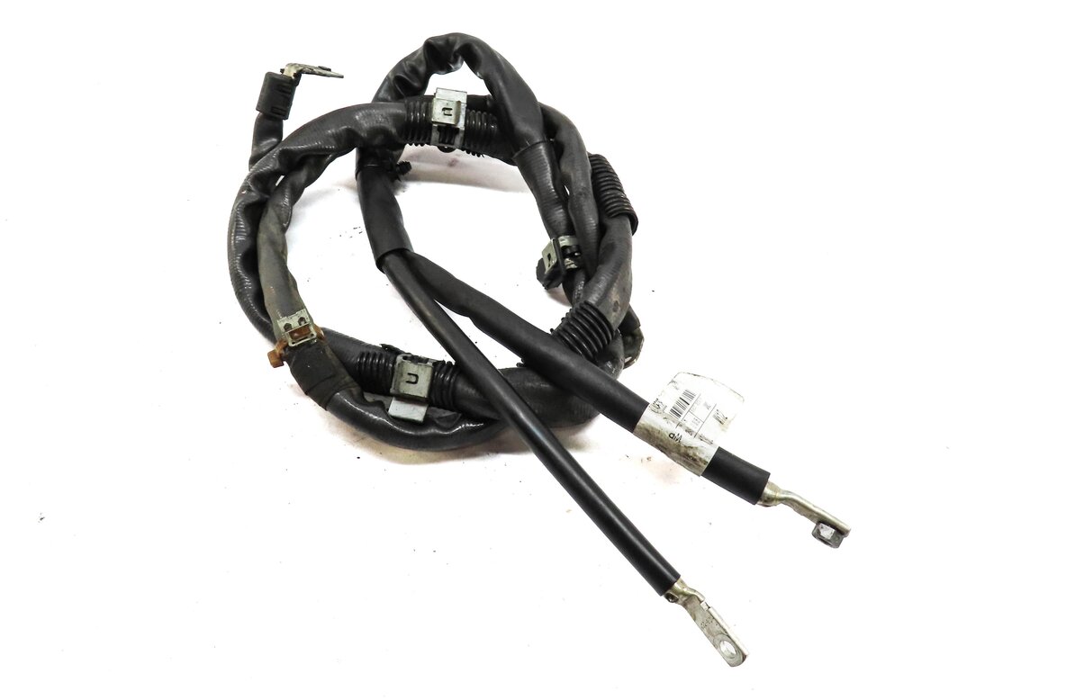 Thumbnail 2: 2013 MERCEDES ML550 (W166) POSITIVE BATTERY CABLE w/ STARTER ALTERNATOR CABLE