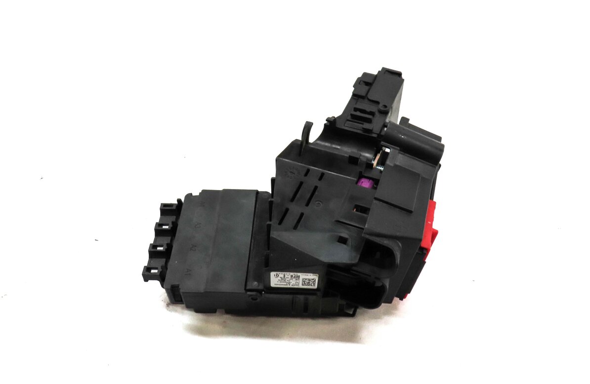 Thumbnail 3: 2013 MERCEDES ML550 (W166) ENGINE BAY BATTERY POWER JUNCTION BOX 1665402450