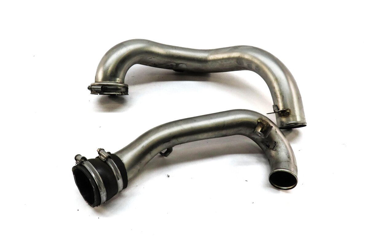 Thumbnail 2: 2013 MERCEDES ML550 (W166) 4.6L TURBO M278 ENGINE LEFT AIR INTAKE HOSE PIPE SET2