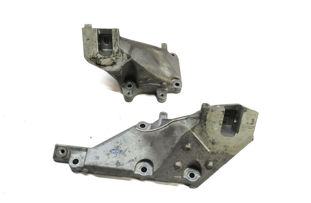 Thumbnail 2: 2013 MERCEDES ML550 W166 4.6L TURBO M278 ENGINE LEFT RIGHT MOTOR MOUNT BRACKET