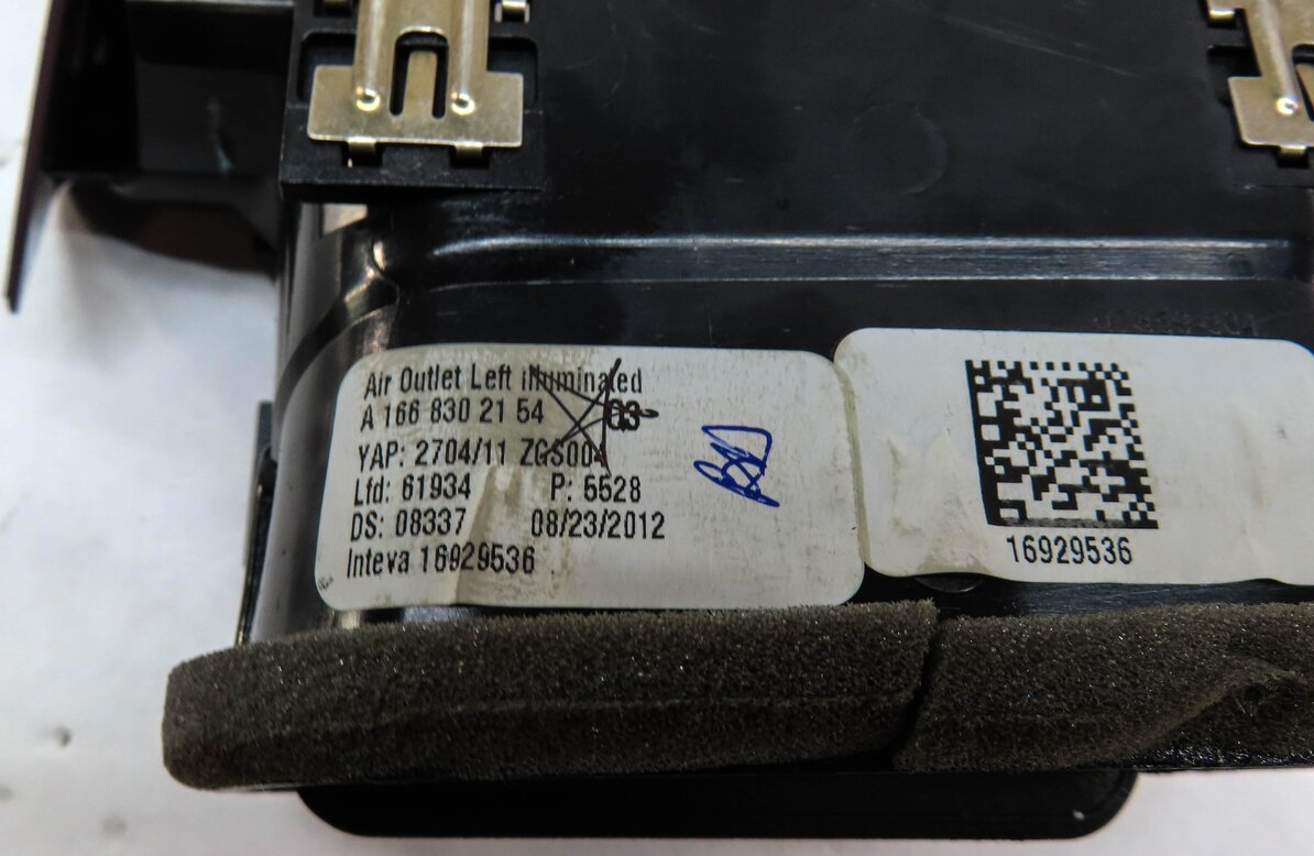 Thumbnail 5: 2013 MERCEDES ML550 (W166) FRONT LEFT DRIVER DASH HVAC A/C HEATER AIR VENT