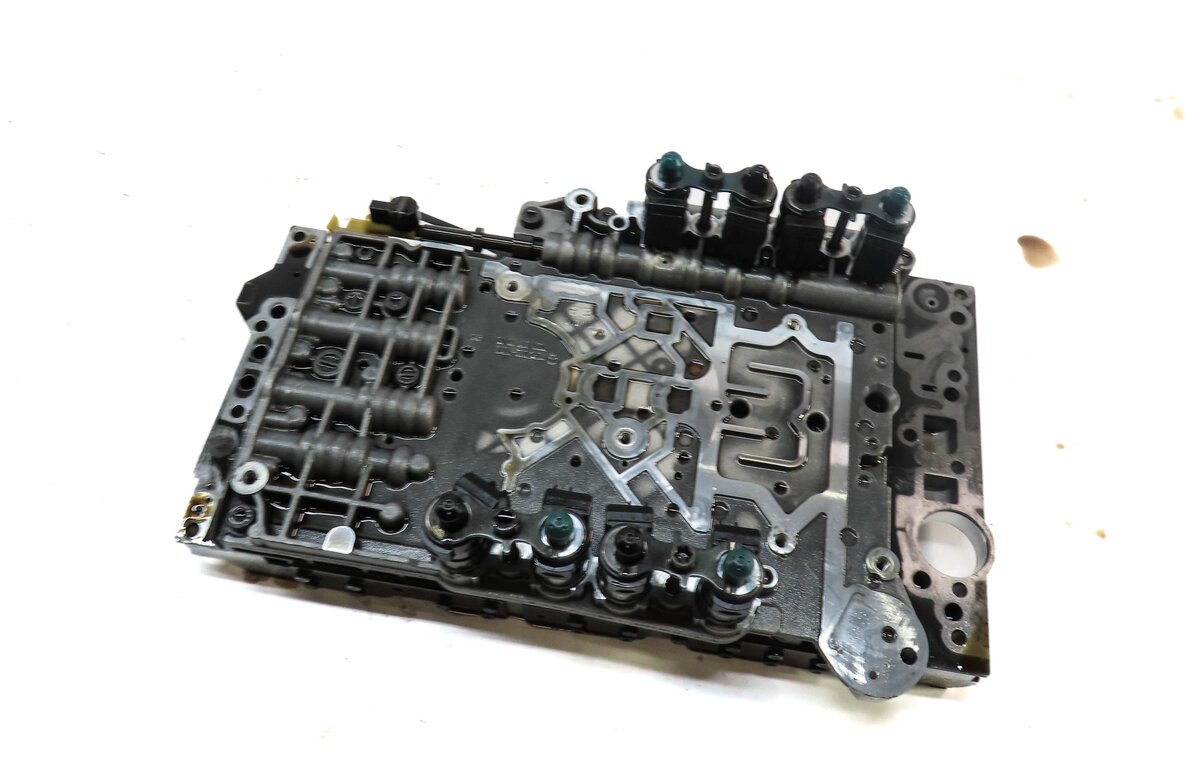 Thumbnail 1: 2013 MERCEDES GL450 GL550 ML550 (W166 X166) 722.9 TRANSMISSION CONDUCTOR PLATE