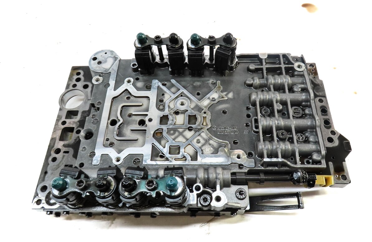 Thumbnail 3: 2013 MERCEDES GL450 GL550 ML550 (W166 X166) 722.9 TRANSMISSION CONDUCTOR PLATE