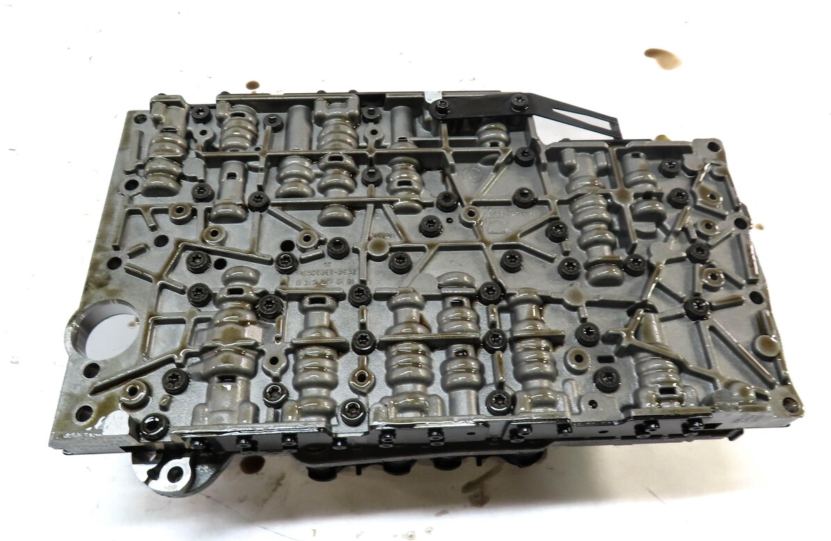Thumbnail 5: 2013 MERCEDES GL450 GL550 ML550 (W166 X166) 722.9 TRANSMISSION CONDUCTOR PLATE