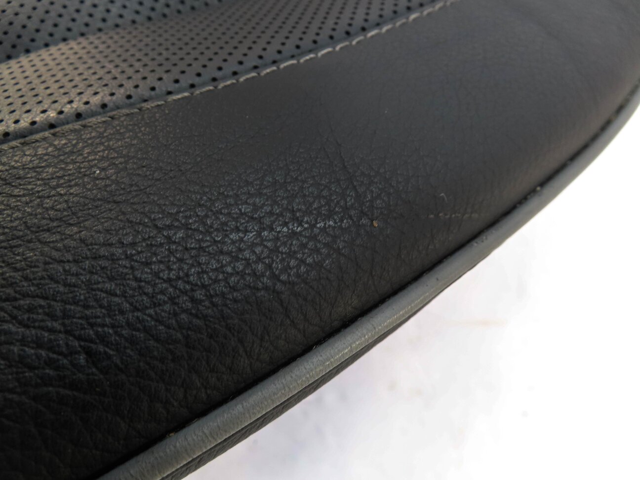 Thumbnail 8: 2013 MERCEDES ML550 (W166) FRONT RIGHT LOWER HEATED VENTED SEAT CUSHION (BLACK)