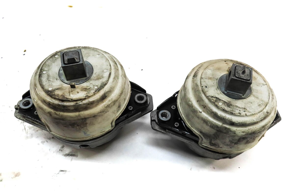 Thumbnail 5: 2013 MERCEDES ML550 (W166) 4.6L TURBO M278 LEFT & RIGHT ENGINE MOTOR MOUNT SET 2