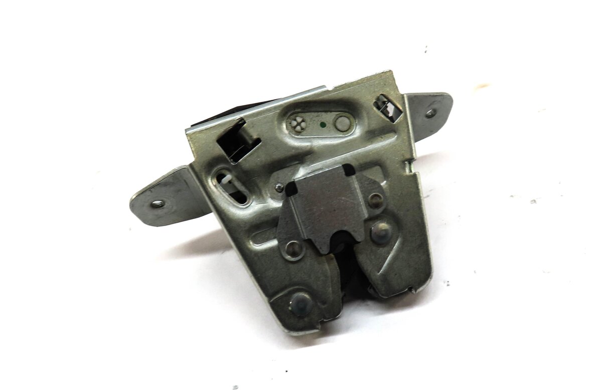 2013 MERCEDES ML550 (W166) REAR TRUNK HATCH LOCK LATCH ACTUATOR 2047400735