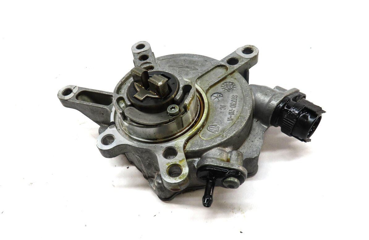 Thumbnail 2: 11-20 MERCEDES CL550 GL450 GL550 ML350 ML550 S400 S550 S600 SL550 - VACUUM PUMP