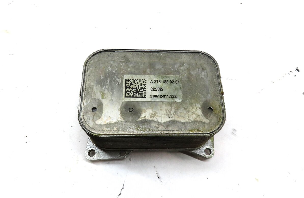 Thumbnail 2: 11-20 MERCEDES CL E GL ML S CLASS (W166 X166 C216) 4.6L TURBO ENGINE OIL COOLER