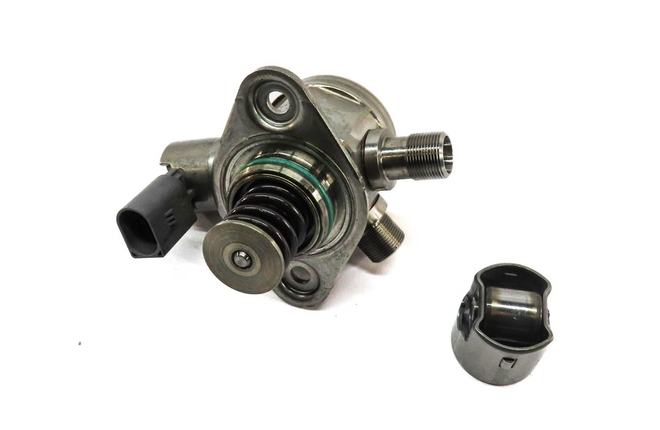 Thumbnail 1: 11-20 MERCEDES CL E G GL ML SL S SL CLS W212 W222 LEFT HIGH PRESSURE FUEL PUMP