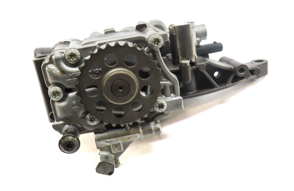 2013 MERCEDES ML550 (W166) 4.6L TURBO M278 ENGINE OIL PUMP 2781810547
