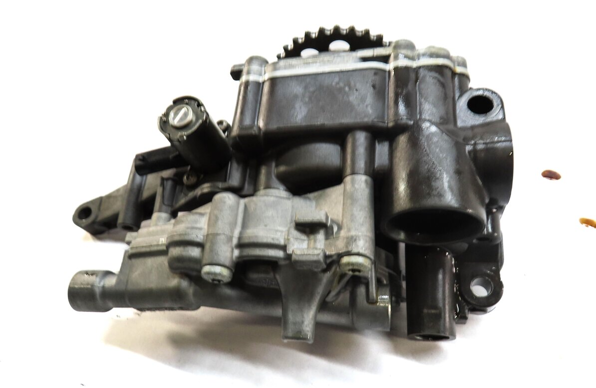 Thumbnail 3: 2013 MERCEDES ML550 (W166) 4.6L TURBO M278 ENGINE OIL PUMP 2781810547