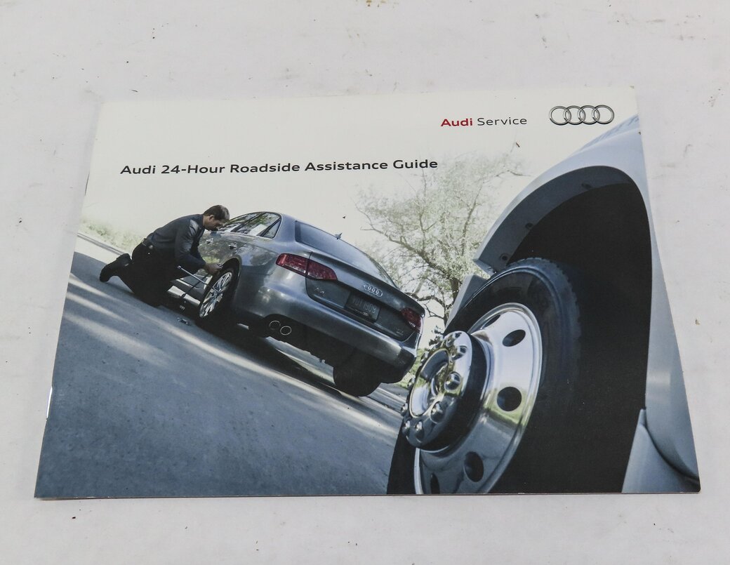 Thumbnail 6: 2013 AUDI Q7 (4L) VEHICLE OWNERS MANUAL SET 7 w/ CARRYING CASE (BLACK)