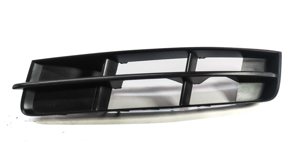 Thumbnail 2: 2013 AUDI Q7 (4L) FRONT LEFT DRIVER LOWER BUMPER AIR VENT GRILLE 4L0807681B