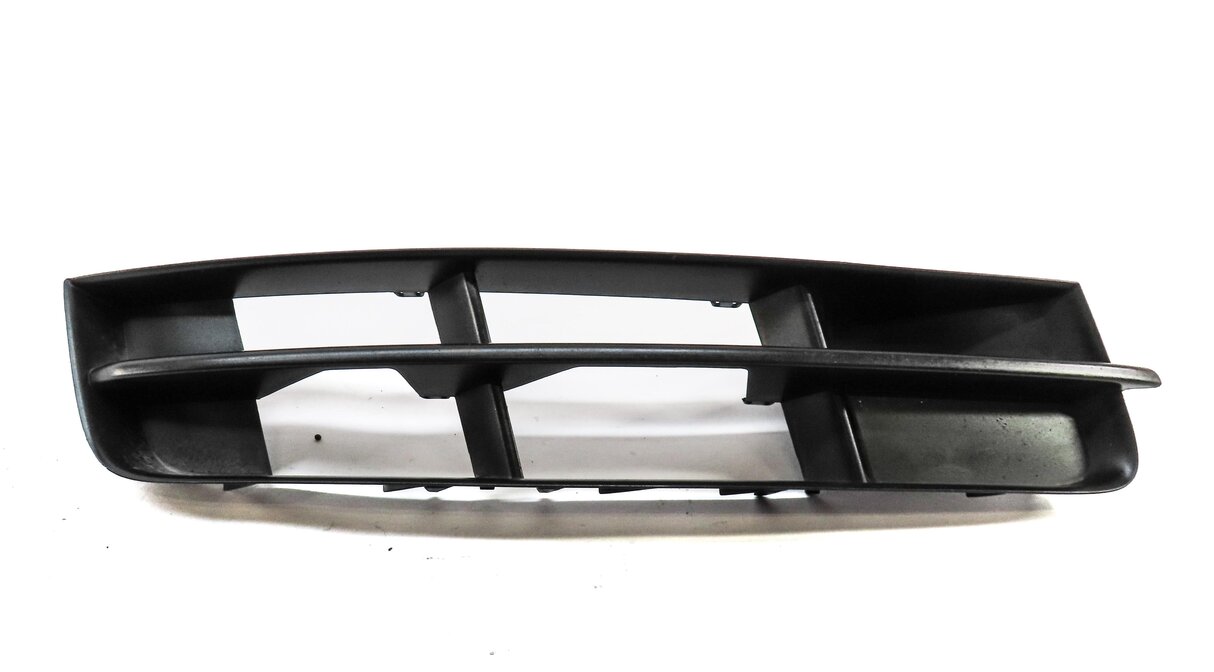 Thumbnail 2: 2013 AUDI Q7 (4L) FRONT RIGHT PASSENGER LOWER BUMPER AIR VENT GRILLE 4L0807682B