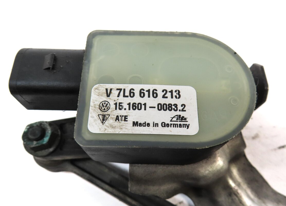 Thumbnail 4: 2013 AUDI Q7 (4L) FRONT LEFT DRIVER HEIGHT LEVEL SENSOR 7L6616213