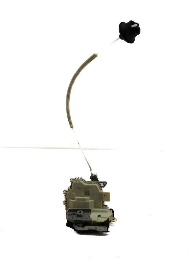 Thumbnail 2: 2010-2019 AUDI / PORSCHE A4 S4 A5 S5 A6 Q3 Q5 Q7 TT 911 - RIGHT FRONT DOOR LATCH