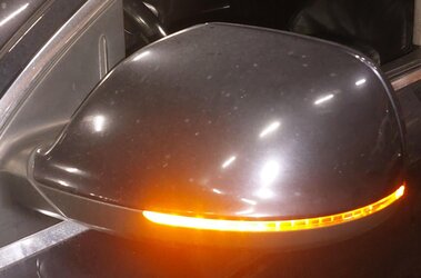 Thumbnail 2: 13-15 AUDI Q7 (4L) LEFT P-FOLD MEMORY HEAT AUTODIM BLIND SPOT MIRROR (BLACK)