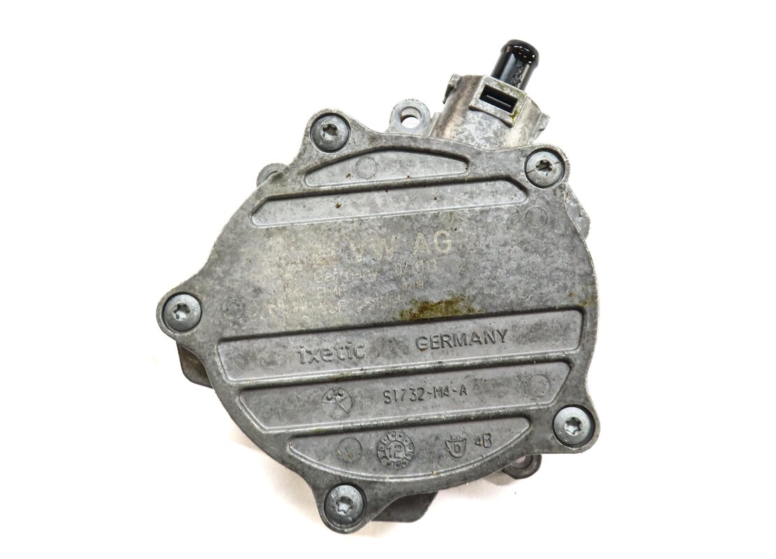 Thumbnail 4: 2013 AUDI Q7 (4L) 3.0L SUPER (CTWB) ENGINE BRAKE VACUUM PUMP 06E145100R
