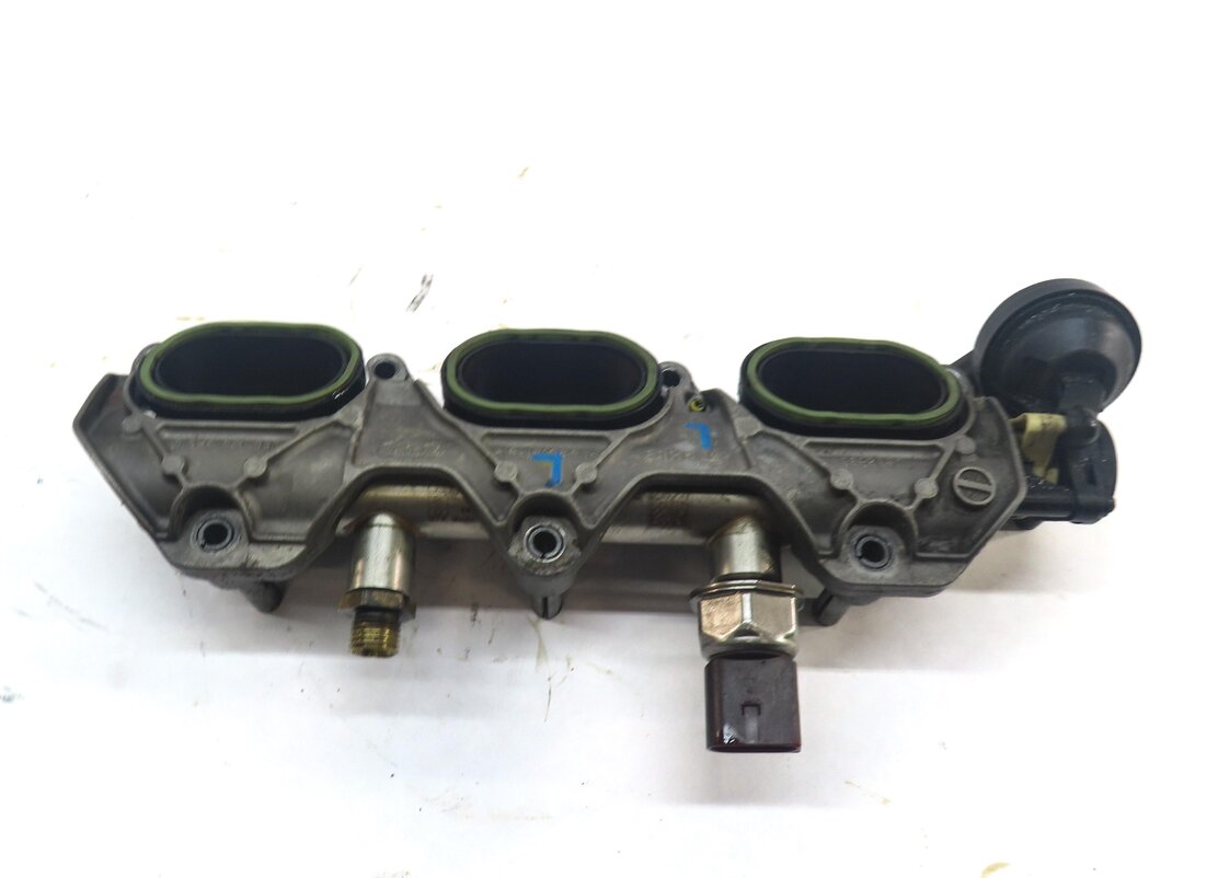Thumbnail 3: 2013 AUDI Q7 (4L) 3.0L SUPER CTWB ENGINE LOWER LEFT INTAKE MANIFOLD w/ FUEL RAIL